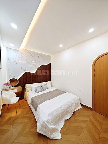 Sát Phạm Văn Đồng - Nhà 64m2 ngay Chợ Cầu Đỏ - Nở hậu 6.8m - 7.45 Tỷ