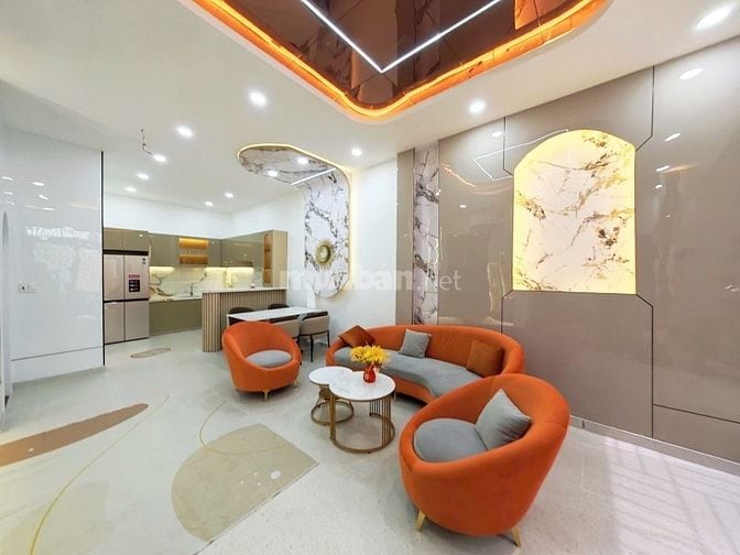Sát Phạm Văn Đồng - Nhà 64m2 ngay Chợ Cầu Đỏ - Nở hậu 6.8m - 7.45 Tỷ