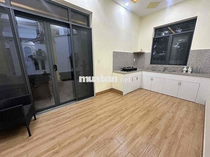NHÀ BIỆT THỰ 1000m tt hoc mon gần thcs nguyễn thị minh khai