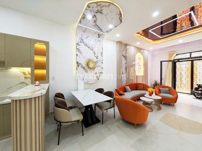 Sát Phạm Văn Đồng - Nhà 64m2 ngay Chợ Cầu Đỏ - Nở hậu 6.8m - 7.45 Tỷ