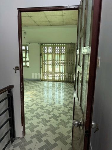 Chính chủ cho thuê nhà NC có mbkd đường tỉnh lộ 10, H Bình Chánh