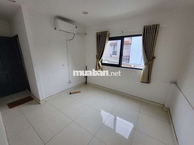 Cho thuê nhà hẻm xe hơi 803 HTP Q7