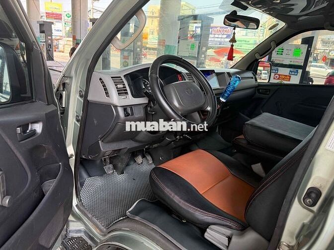 Toyota Hiace 6 chỗ Bạc