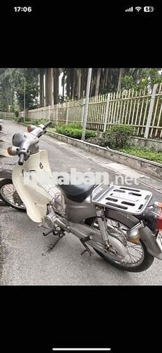 Honda Cub màu Trắng