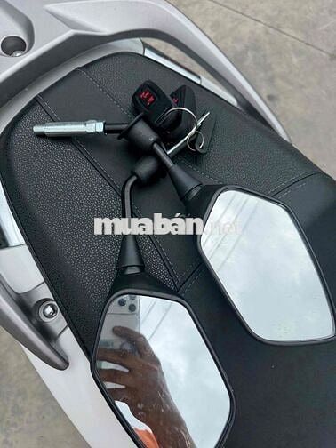 Honda SH 125 CBS 2024 Trắng 9000km