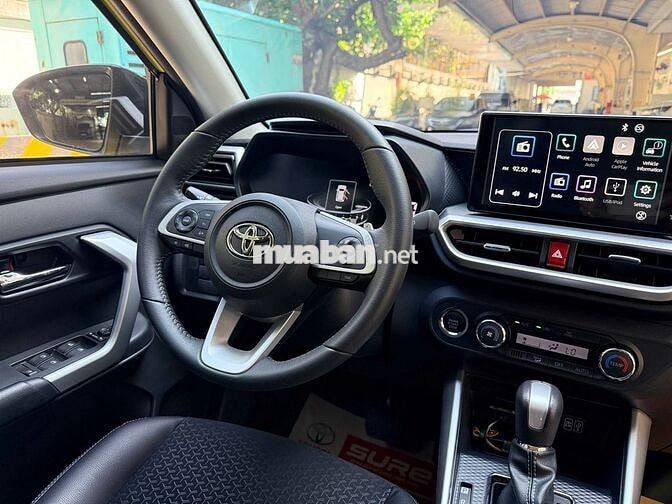 Toyota Raize 2024 Vàng đen 5814 km