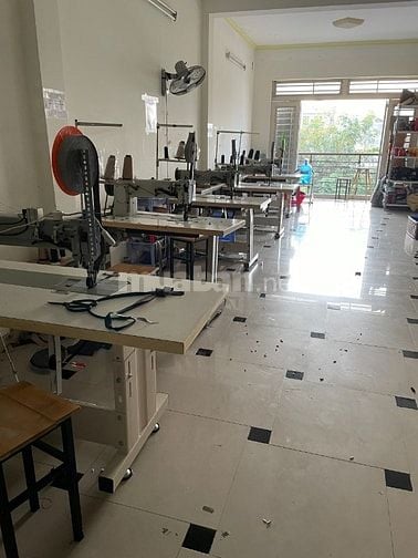 TUYỂN LAO ĐỘNG PHỔ THÔNG TRONG XƯỞNG SẢN XUẤT TẠI HỒ CHÍ MINH