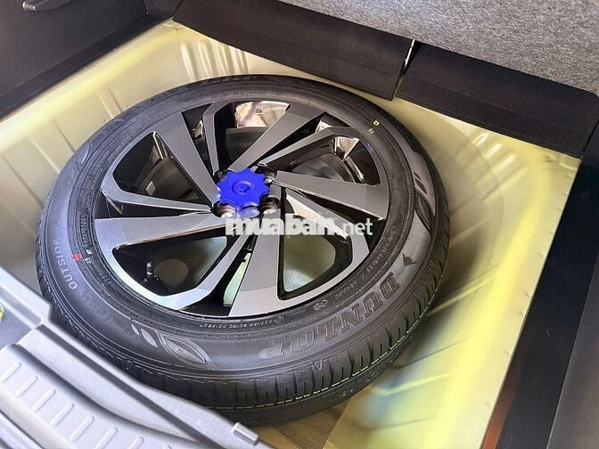 Toyota Raize 2024 Vàng đen 5814 km