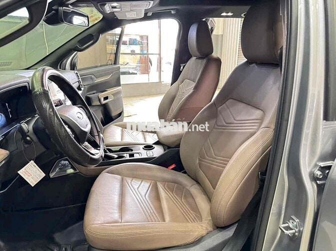 Ford Everest Titanium 2022 Bạc 84.000km