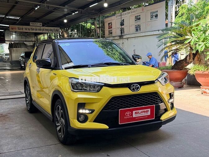 Toyota Raize 2024 Vàng đen 5814 km