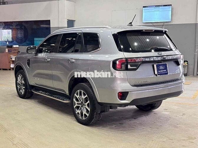 Ford Everest Titanium 2022 Bạc 84.000km