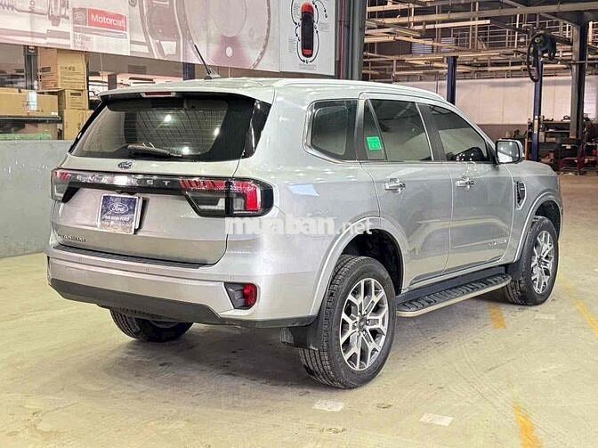 Ford Everest Titanium 2022 Bạc 84.000km