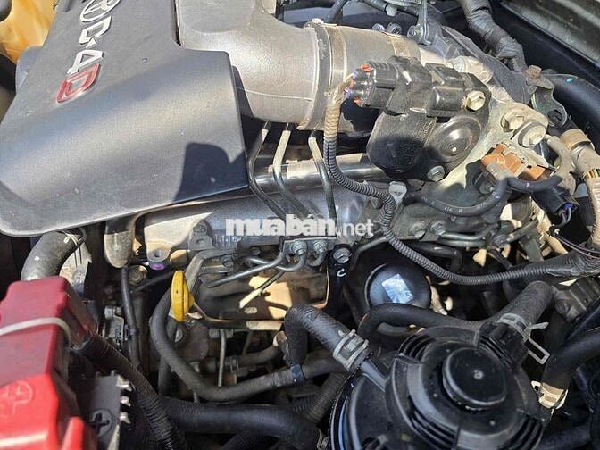 Toyota Fortuner G 2011 Bạc