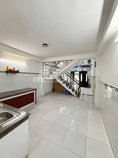🚨 BÁO ĐỘNG HÀNG HIẾM – NHÀ PHÚ NHUẬN 4PN – 1 TRỆT 1 LẦU – CHỈ 2TỶ820!