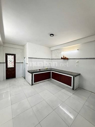 🚨 BÁO ĐỘNG HÀNG HIẾM – NHÀ PHÚ NHUẬN 4PN – 1 TRỆT 1 LẦU – CHỈ 2TỶ820!