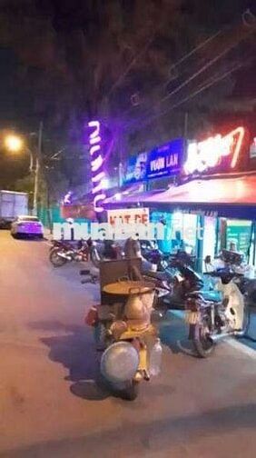 TUYỂN NỮ NHÂN VIÊN PHỤC VỤ