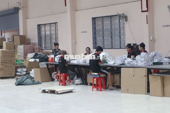 TUYỂN THỢ BẾ & 10 LĐPT THỜI VỤ