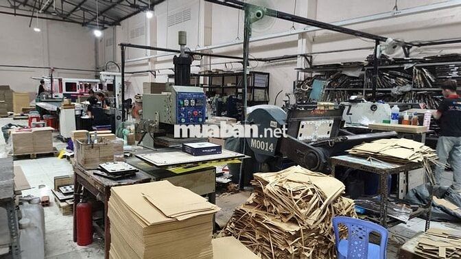 TUYỂN THỢ BẾ & 10 LĐPT THỜI VỤ