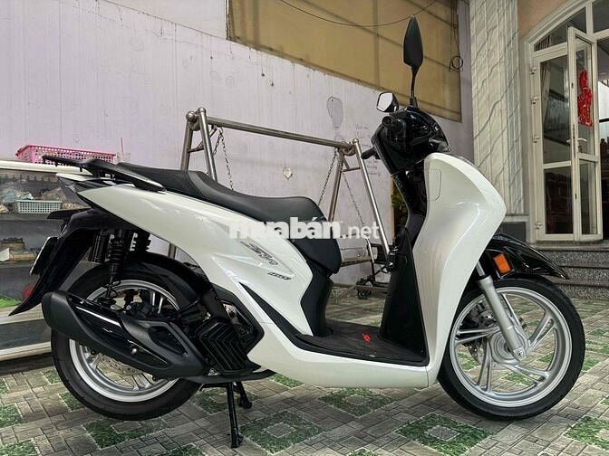 Honda SH 160i ABS 2025 Trắng Đen 6600 km