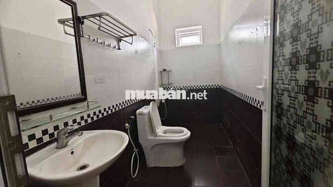 Cho Thuê Nhà Đồng Khởi Tân Lợi Sân Oto- Gần Hoàng Việt, Y Dược