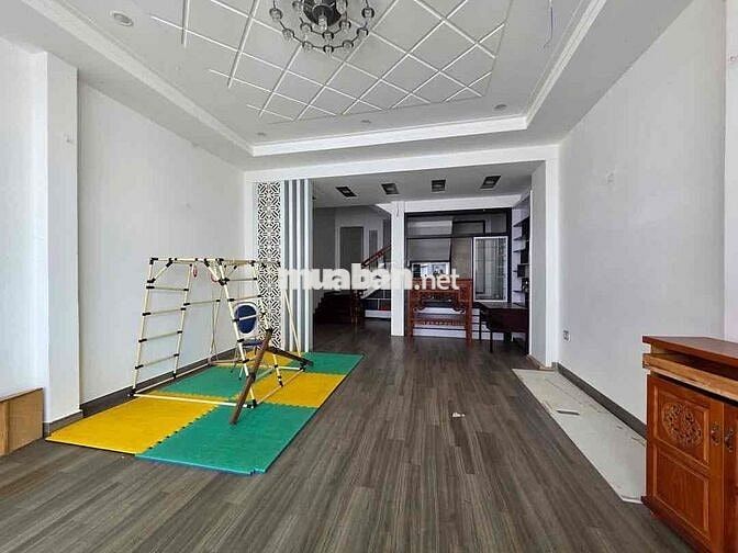 CHO THUÊ NHÀ 1 TRỆT 3 LẦU MẶT TIỀN NGÔ ĐỨC KẾ