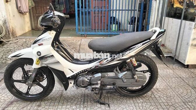 Yamaha Jupiter Gravita Trắng đen