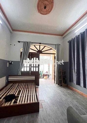 nhà 30m2 có gác lửng sân để xe riêng gần Phạm Văn Đồng 4,5tr