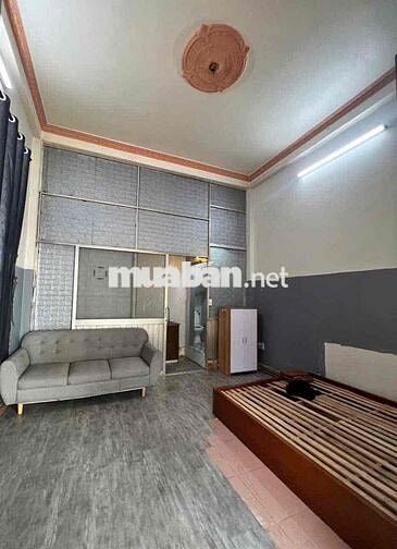 nhà 30m2 có gác lửng sân để xe riêng gần Phạm Văn Đồng 4,5tr