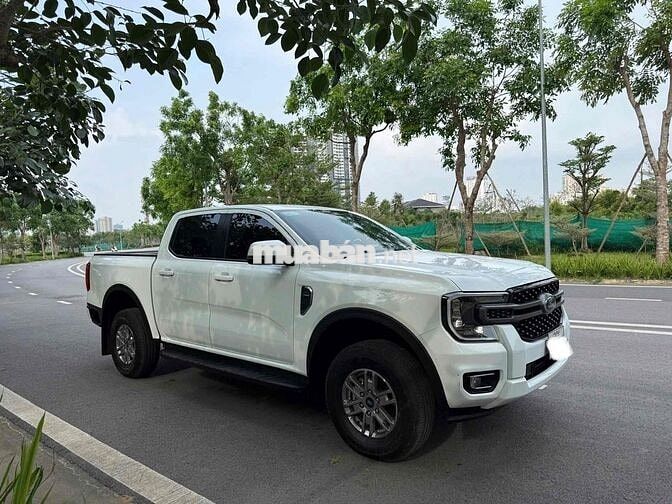 Ford Ranger XLS Trắng 2023 AT 2 cầu