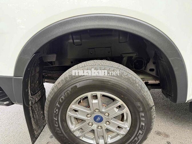 Ford Ranger XLS Trắng 2023 AT 2 cầu