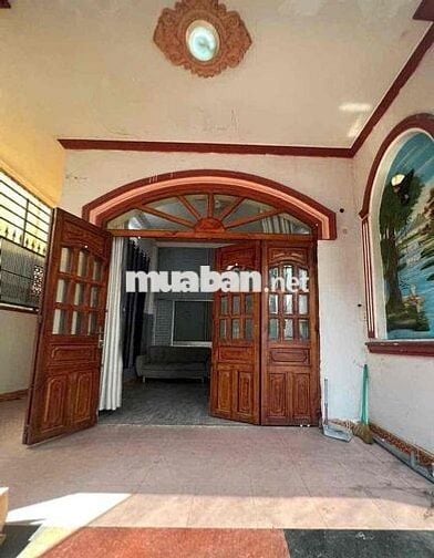 nhà 30m2 có gác lửng sân để xe riêng gần Phạm Văn Đồng 4,5tr