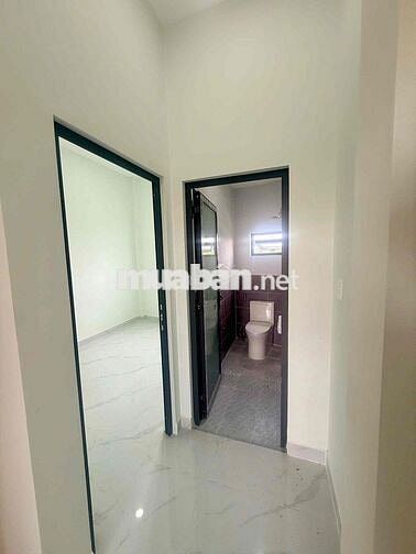 Bán Nhà Gần Chợ Bình Chánh, đường ô tô SHR