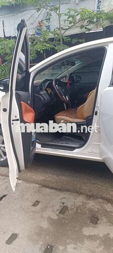 Toyota Innova 7 chỗ Trắng 87673 km