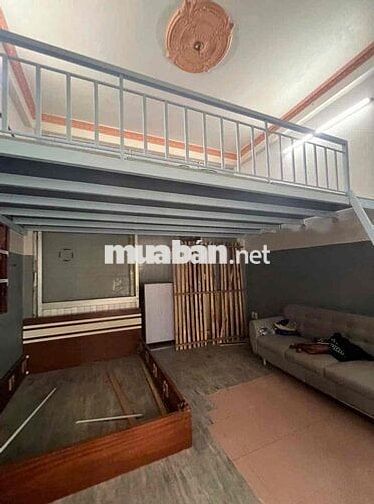 nhà 30m2 có gác lửng sân để xe riêng gần Phạm Văn Đồng 4,5tr