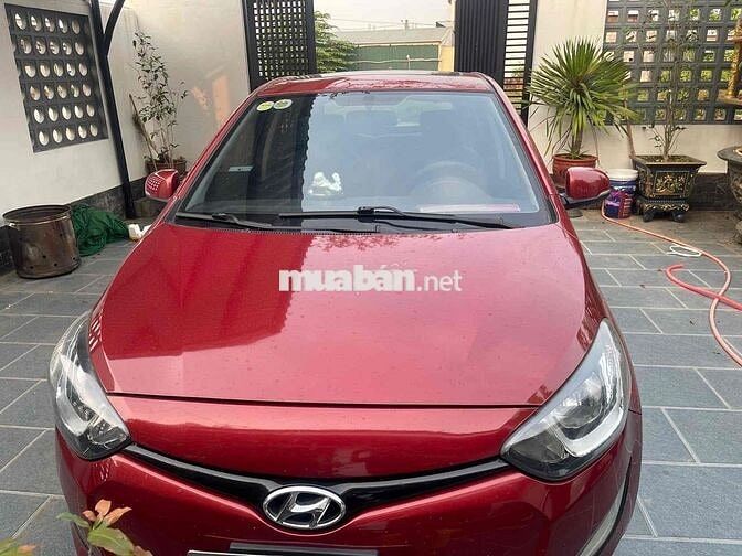 Hyundai i20 Số tự động Đỏ