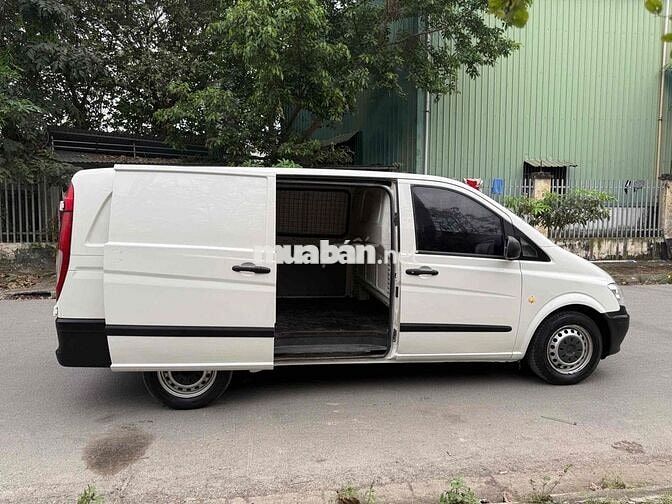 Mercedes-Benz Vito Trắng 2013 3 chỗ