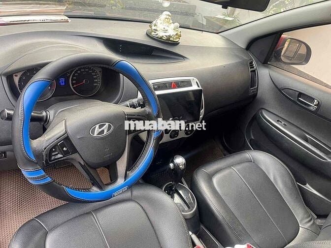 Hyundai i20 Số tự động Đỏ