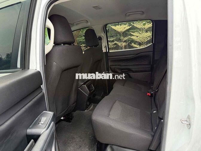 Ford Ranger XLS Trắng 2023 AT 2 cầu
