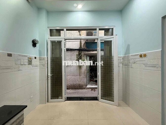cho thuê nhà nguyên căn.1 trệt 2 lầu sân thượng. 2pn3wc. Quận 10