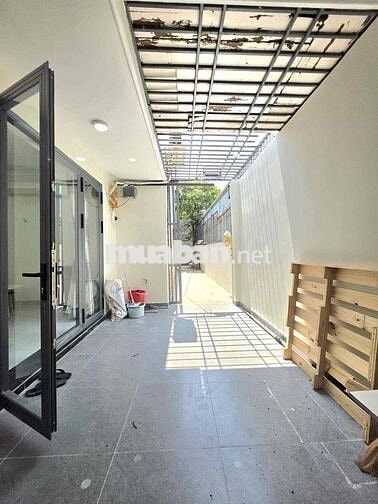 BÁN CĂN NHÀ 75m2 quận 7 GỒM 3 PN NỘI THẤT ĐẦY ĐỦ