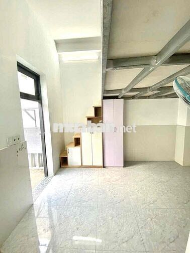 DUPLEX CỬA SỔ TRỜI GẦN CĐ ĐIỆN LỰC GIÁ 2xxx
