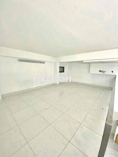 DUPLEX CỬA SỔ TRỜI GẦN CĐ ĐIỆN LỰC GIÁ 2xxx