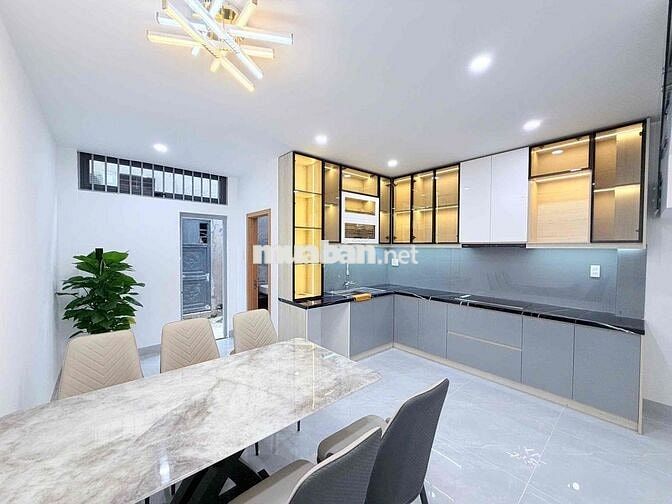 NHÀ PHỐ 3 TẦNG ĐẲNG CẤP – MẶT TIỀN NGUYỄN THÚY – KINH DOANH ĐẮC ĐỊA