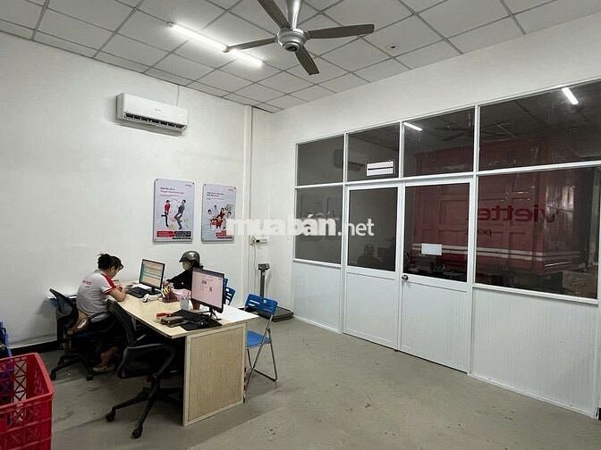 VIETTEL POST LÁI THIÊU TUYỂN NV GIAO HÀNG