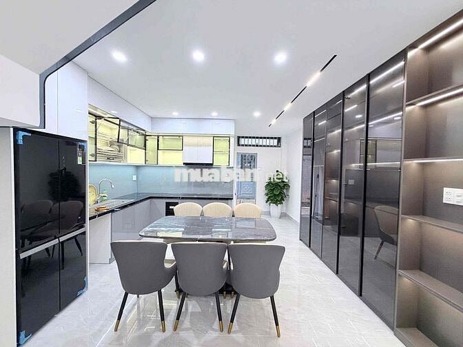 NHÀ PHỐ 3 TẦNG ĐẲNG CẤP – MẶT TIỀN NGUYỄN THÚY – KINH DOANH ĐẮC ĐỊA