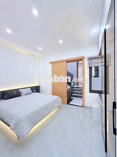 NHÀ PHỐ 3 TẦNG ĐẲNG CẤP – MẶT TIỀN NGUYỄN THÚY – KINH DOANH ĐẮC ĐỊA