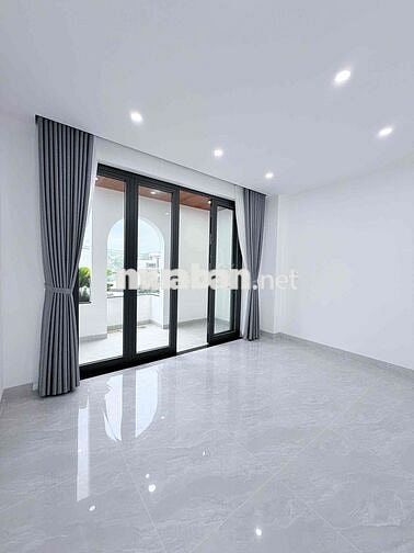 NHÀ PHỐ 3 TẦNG ĐẲNG CẤP – MẶT TIỀN NGUYỄN THÚY – KINH DOANH ĐẮC ĐỊA
