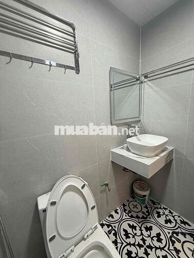 BÁN CHUNG CƯ KĐT VIỆT HƯNG – 38m² – GIÁ 2.55 TỶ
