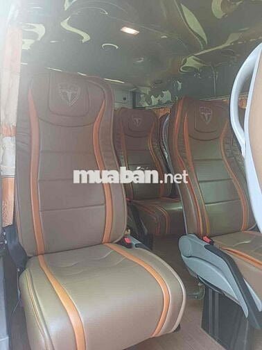 Cần bán xe Ford Transit 2022 16 chỗ