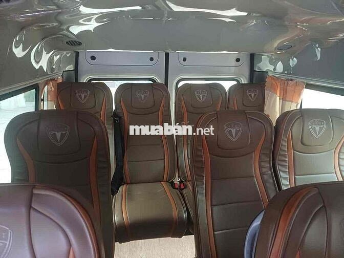 Cần bán xe Ford Transit 2022 16 chỗ
